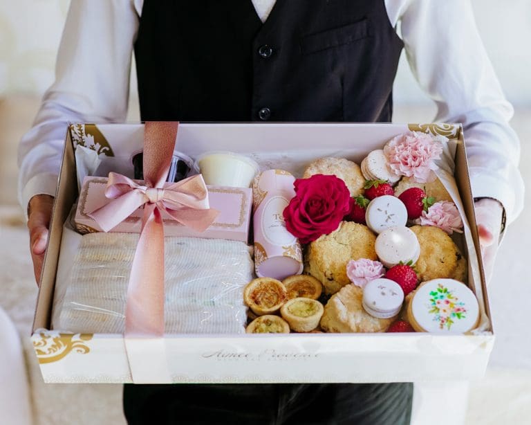 high tea hamper