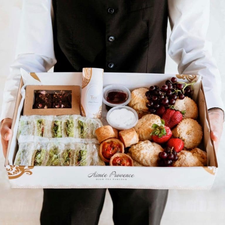 Vegan gift food hamper