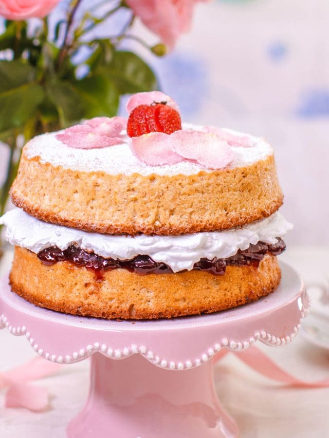 Quick Victoria Sponge Cake Recipe